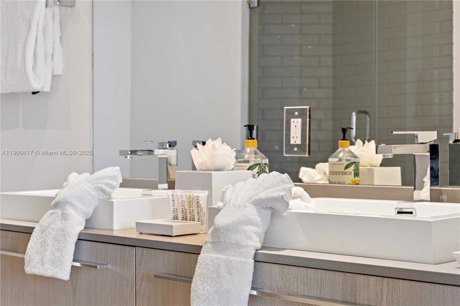 Small Image of 4010 SOUTH OCEAN DR #R1701, Hollywood Number 34