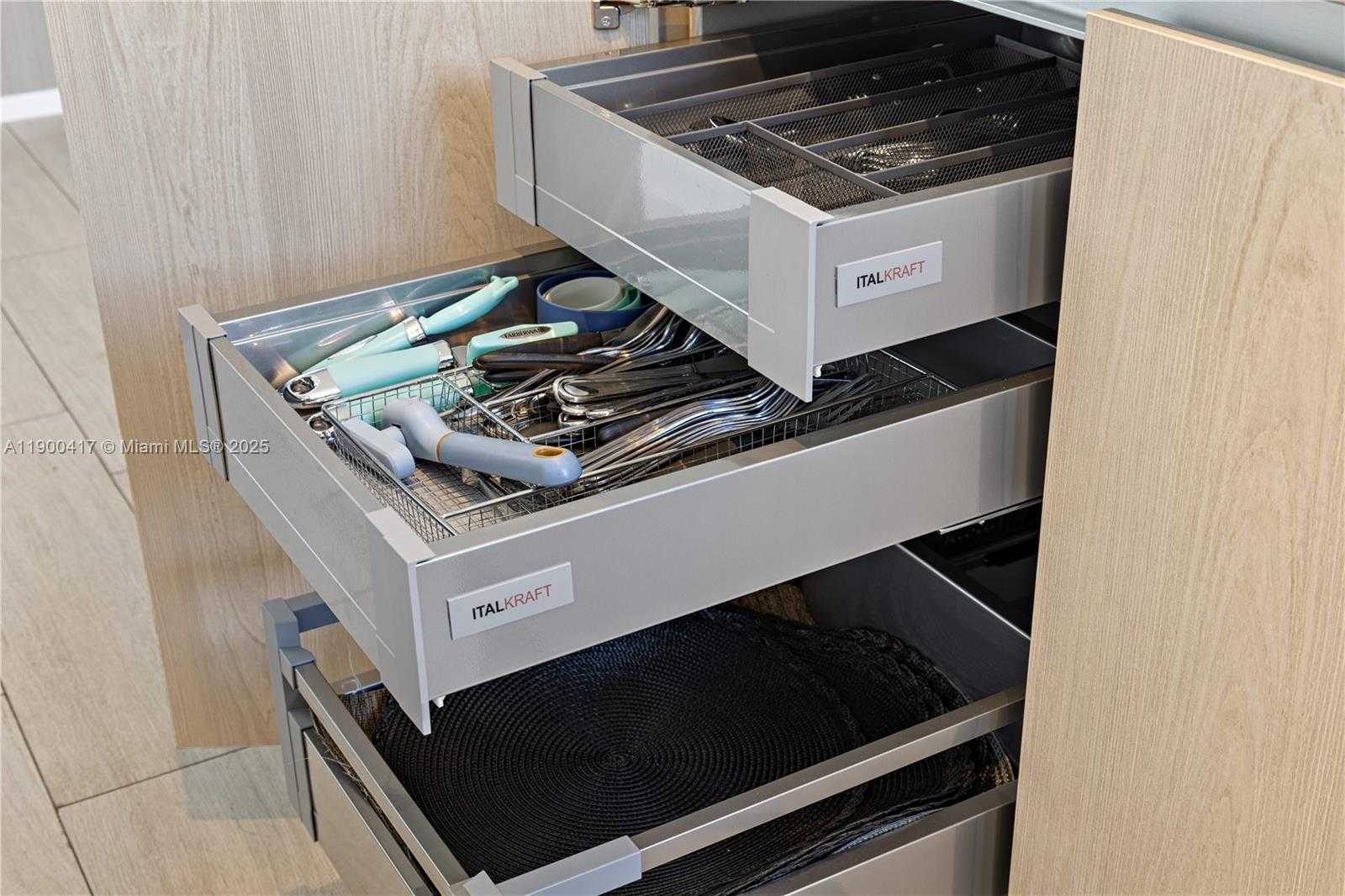 Small Image of 4010 SOUTH OCEAN DR #R1701, Hollywood Number 37