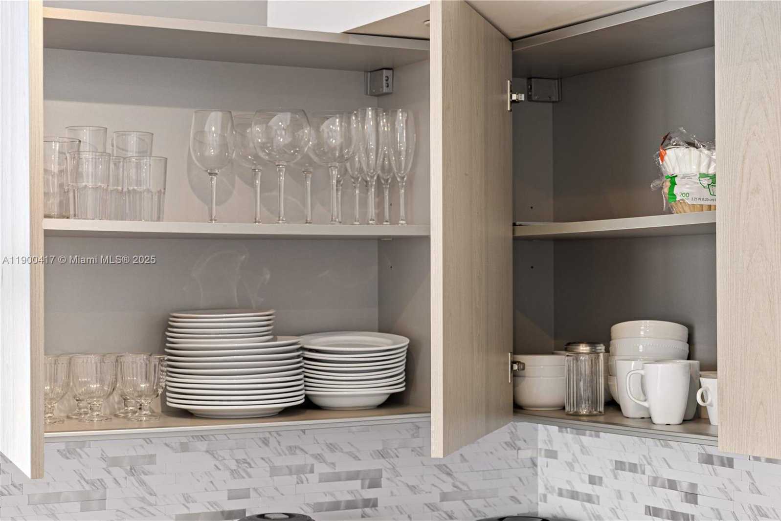 Small Image of 4010 SOUTH OCEAN DR #R1701, Hollywood Number 40