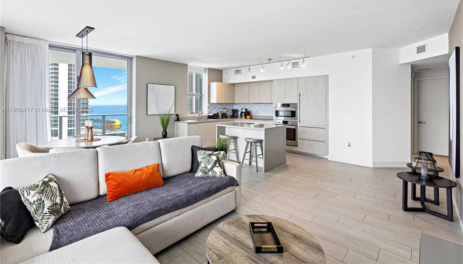 Small Image of 4010 SOUTH OCEAN DR #R1701, Hollywood Number 5