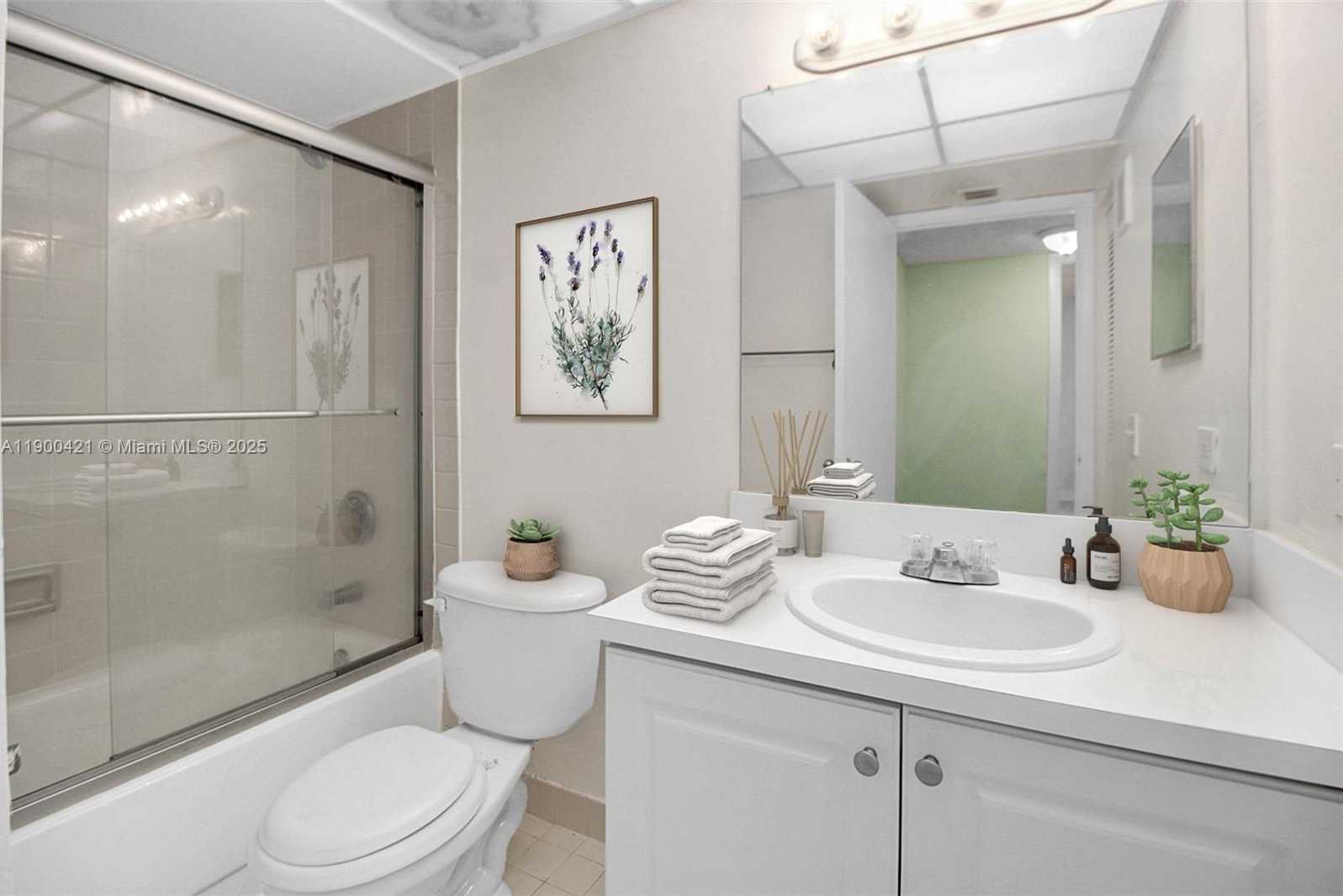 Small Image of 8160 GENEVA CT #314, Doral Number 22