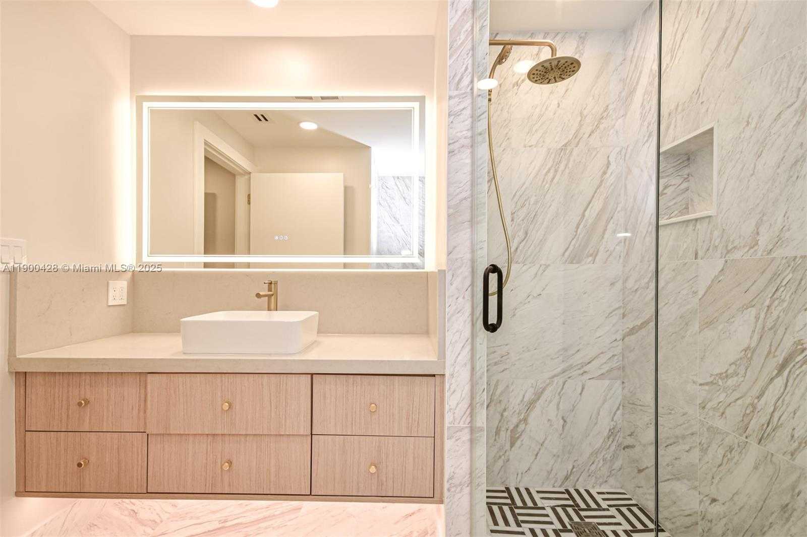 Small Image of 10101 COLLINS AVE #7D, Bal Harbour Number 11