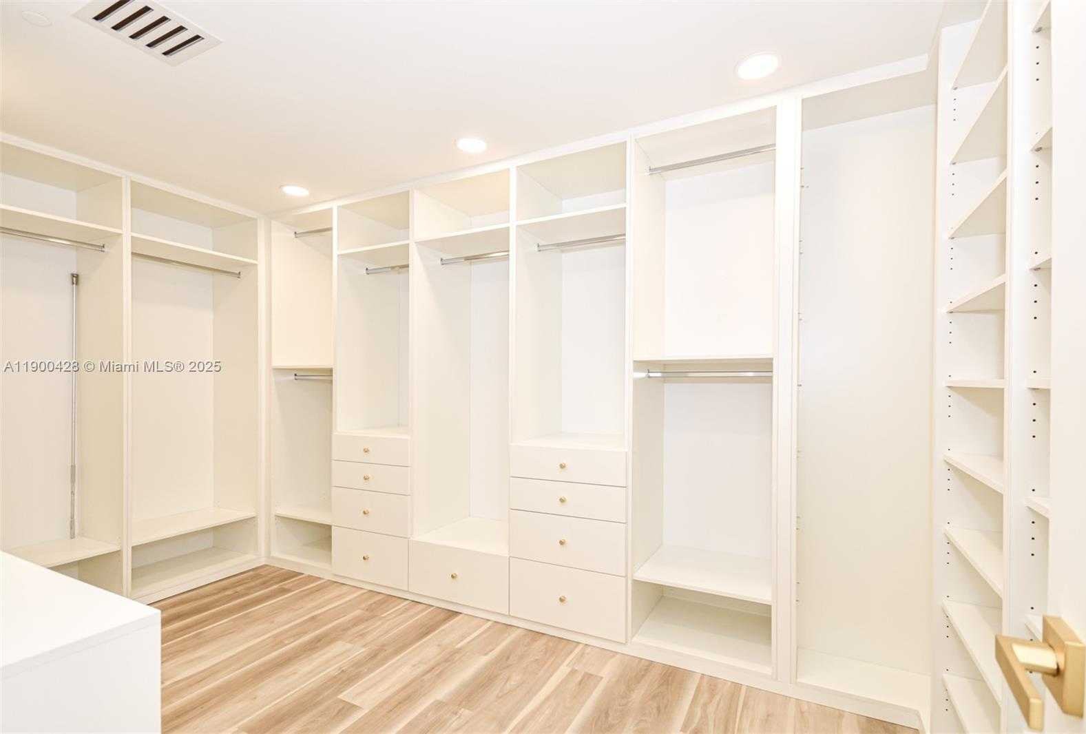 Small Image of 10101 COLLINS AVE #7D, Bal Harbour Number 9