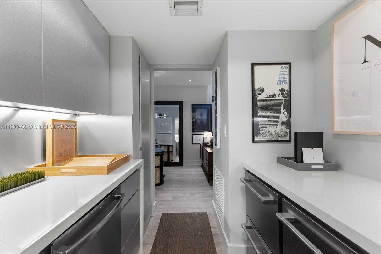 Small Image of 800 WEST AVE #PH22, Miami Beach Number 26