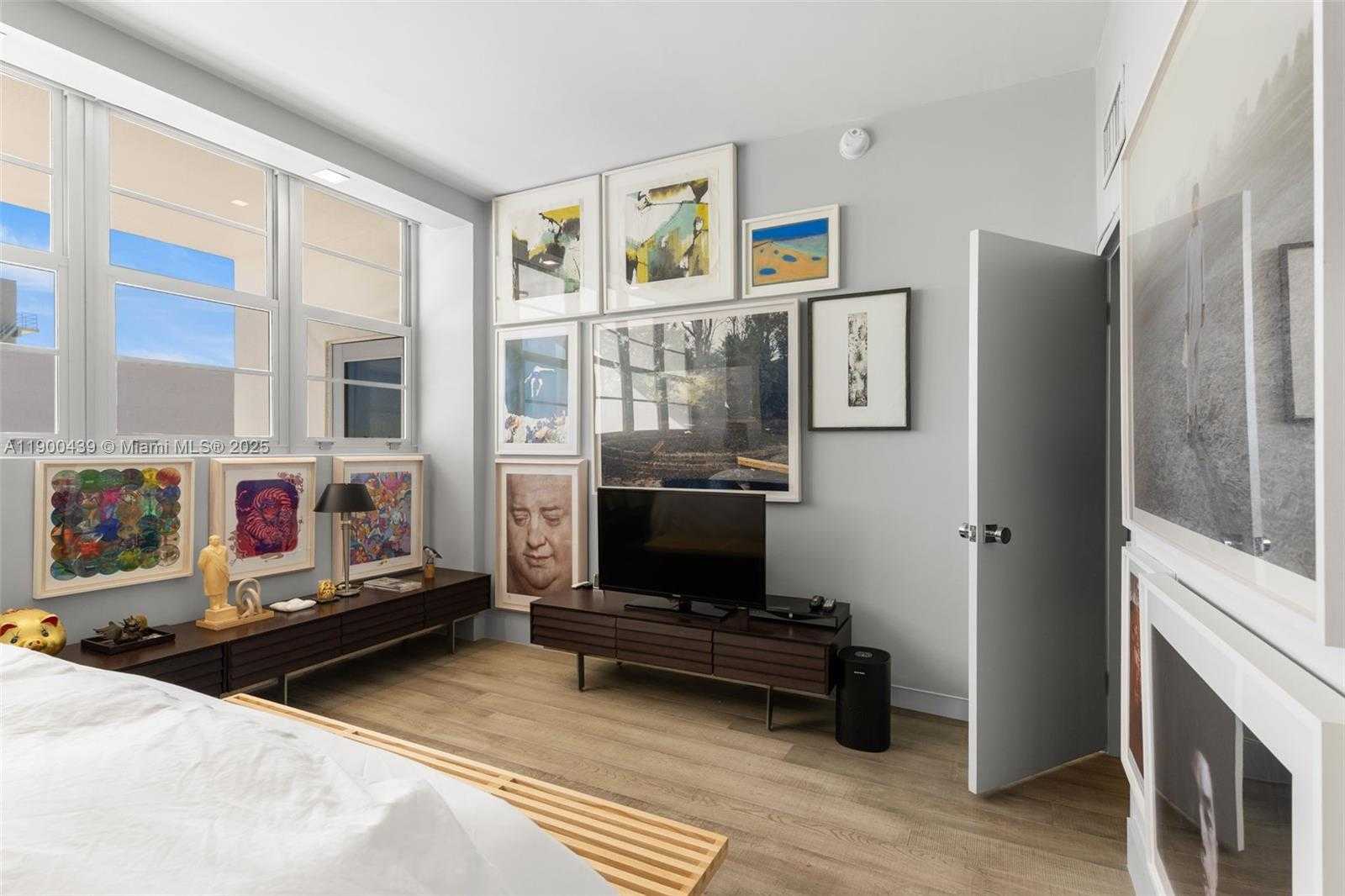 Small Image of 800 WEST AVE #PH22, Miami Beach Number 33