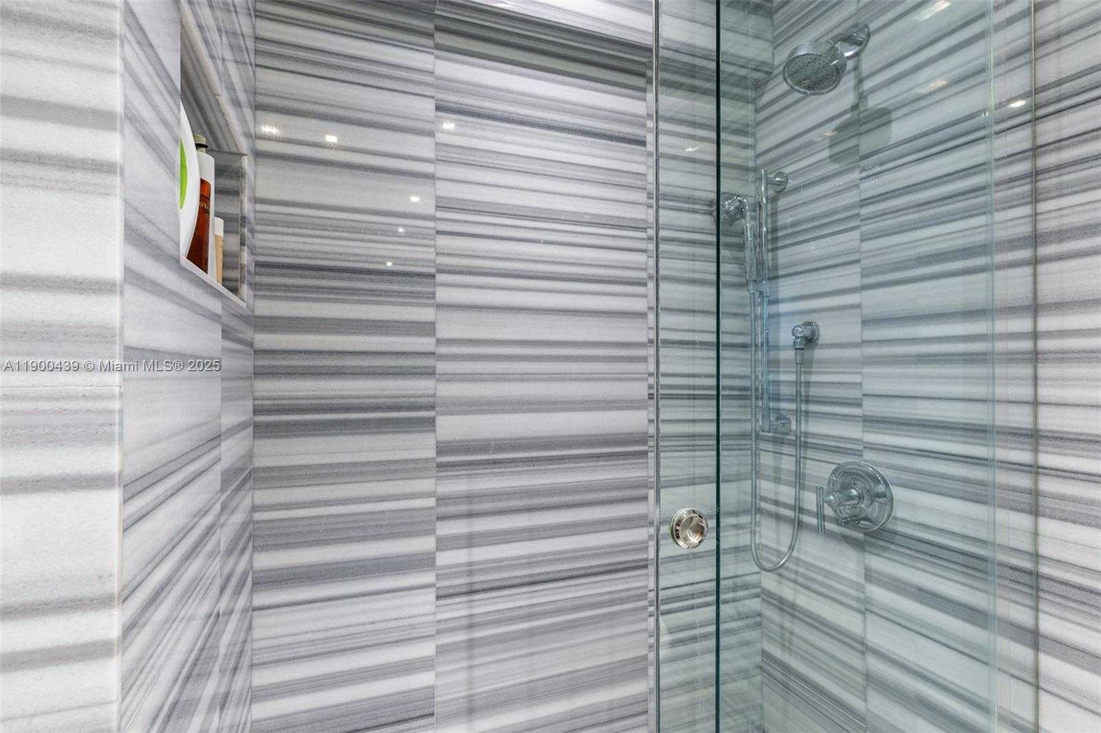 Small Image of 800 WEST AVE #PH22, Miami Beach Number 37