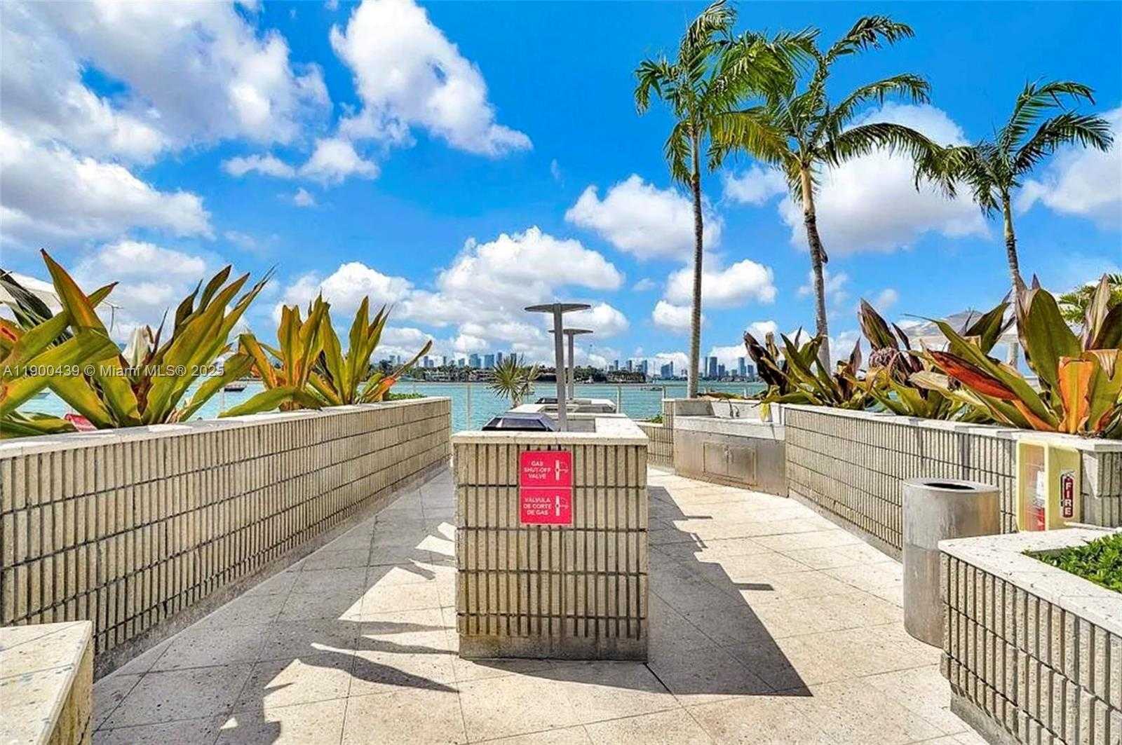 Small Image of 800 WEST AVE #PH22, Miami Beach Number 48