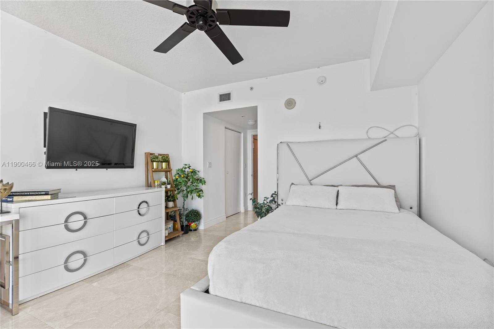 Small Image of 16699 COLLINS AVE #3604, Sunny Isles Beach Number 25