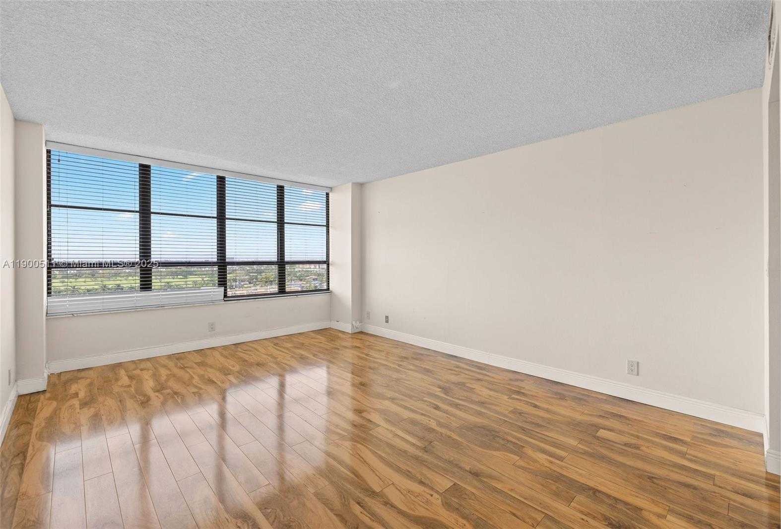 Small Image of 600 THREE ISLANDS BLVD #1008, Hallandale Beach Number 10