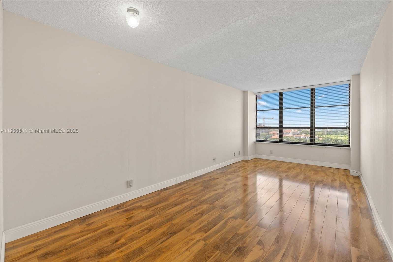 Small Image of 600 THREE ISLANDS BLVD #1008, Hallandale Beach Number 18
