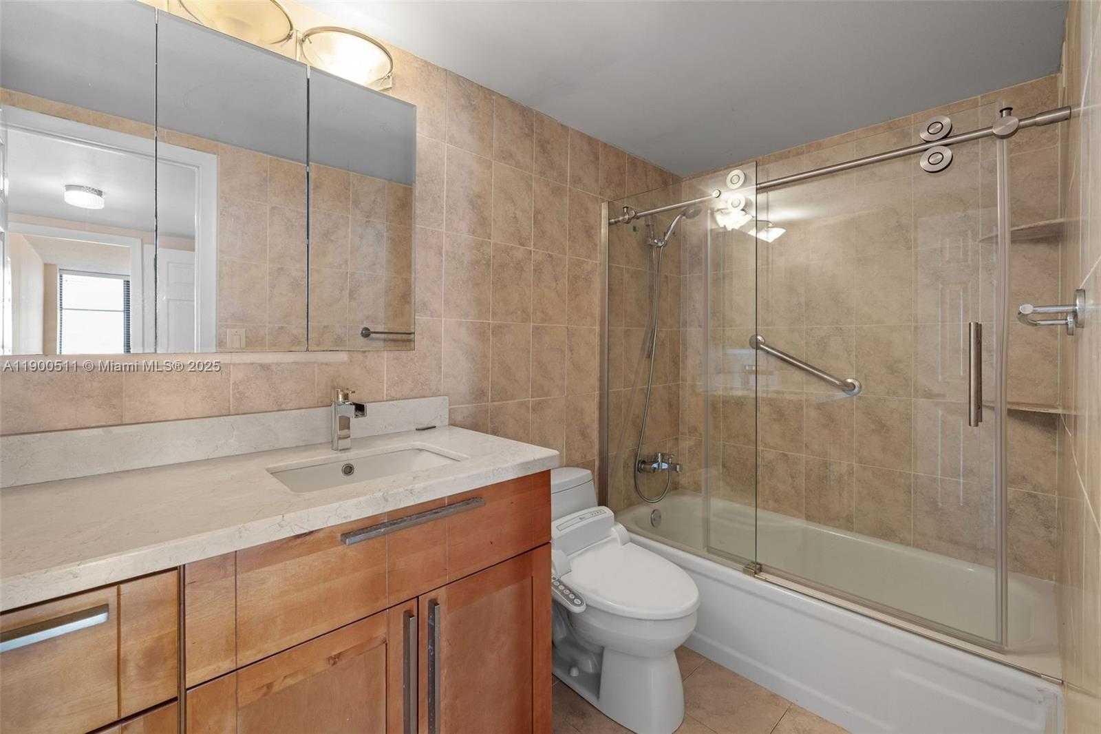 Small Image of 600 THREE ISLANDS BLVD #1008, Hallandale Beach Number 23