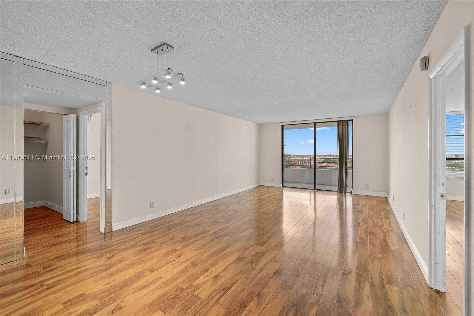Small Image of 600 THREE ISLANDS BLVD #1008, Hallandale Beach Number 3