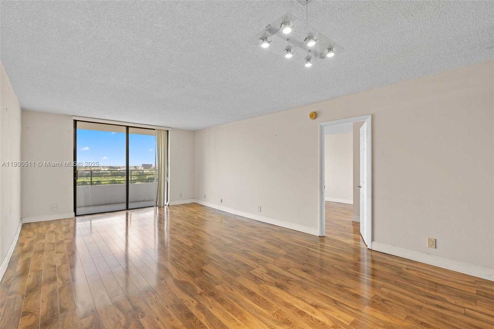 Small Image of 600 THREE ISLANDS BLVD #1008, Hallandale Beach Number 5