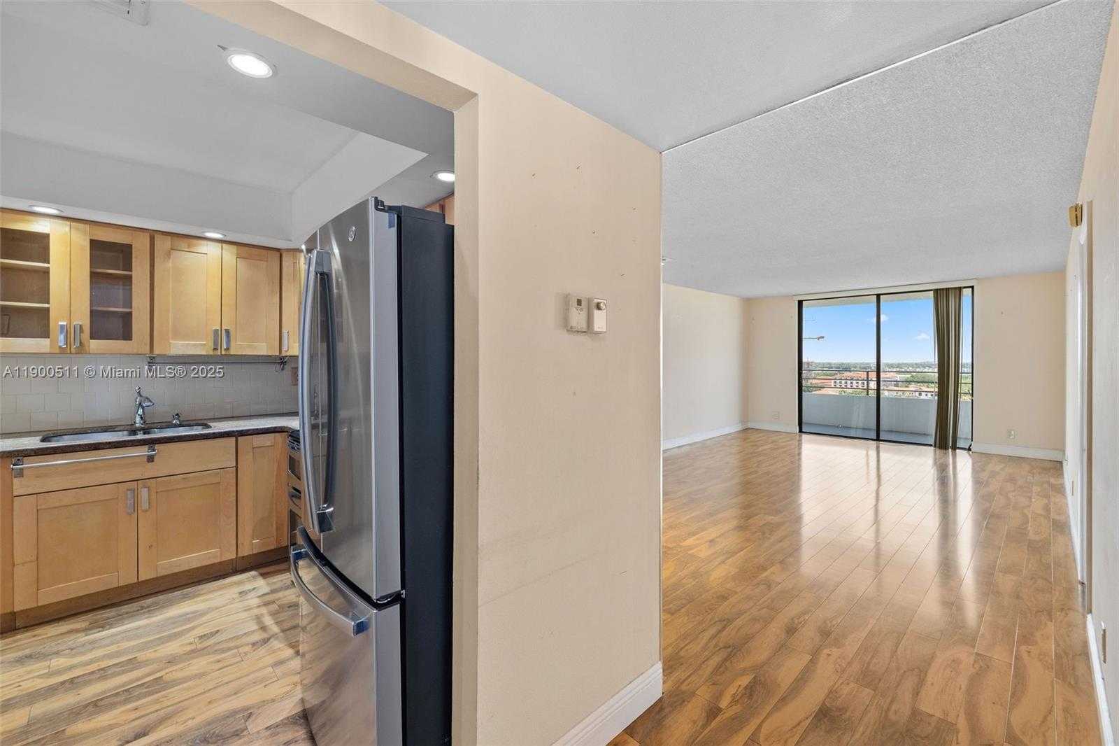 Small Image of 600 THREE ISLANDS BLVD #1008, Hallandale Beach Number 6