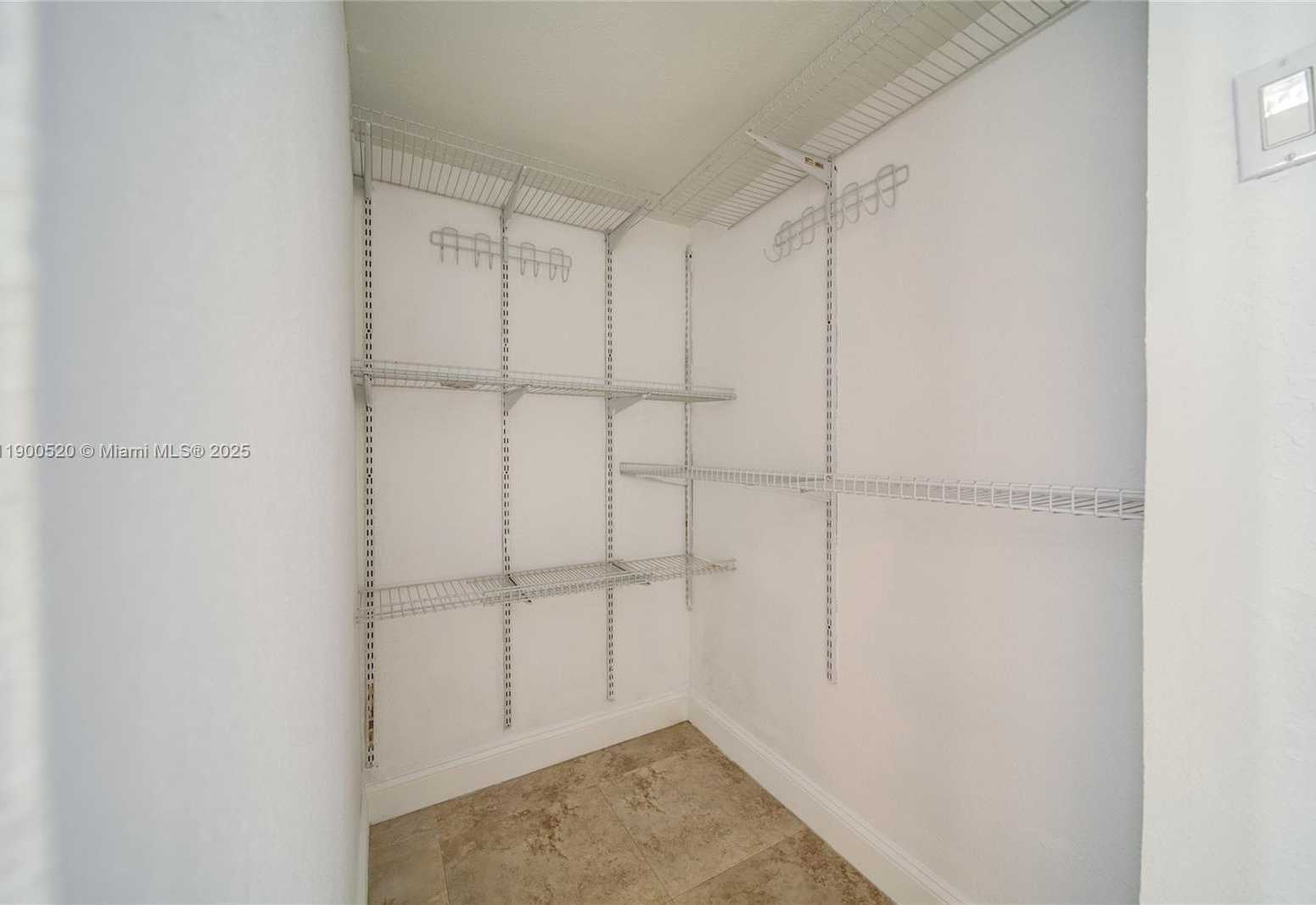 Small Image of 100 BAYVIEW DR #214, Sunny Isles Beach Number 12