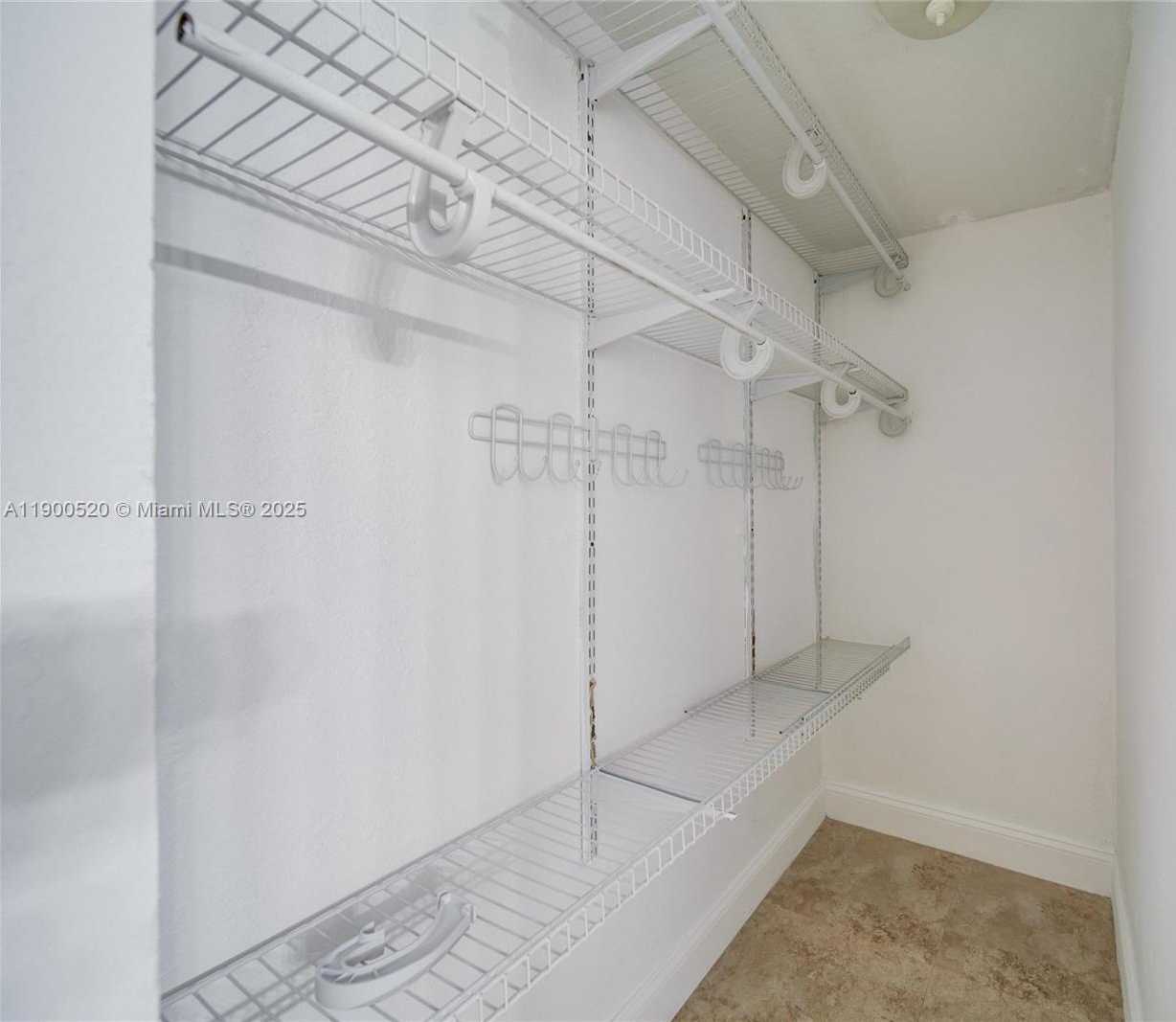 Small Image of 100 BAYVIEW DR #214, Sunny Isles Beach Number 13