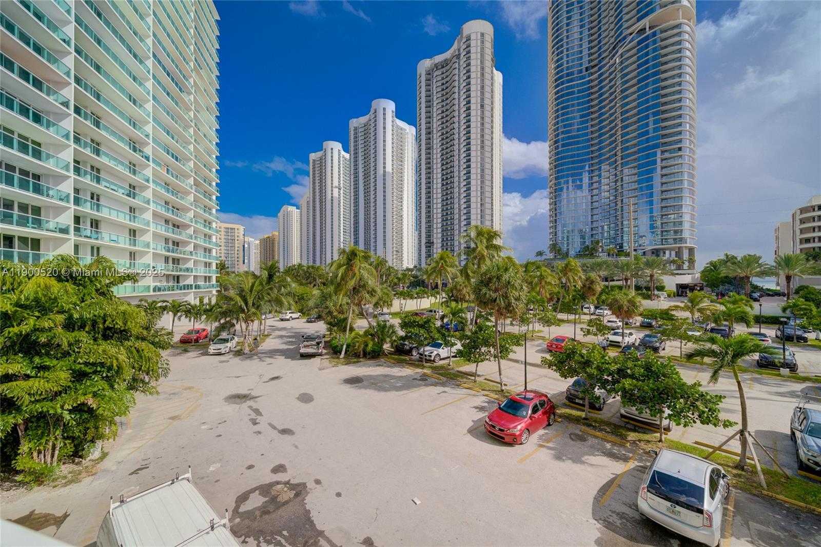 Small Image of 100 BAYVIEW DR #214, Sunny Isles Beach Number 33
