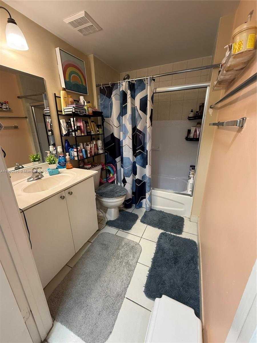 Small Image of 11050 SOUTH WEST 196TH ST #201, Cutler Bay Number 4