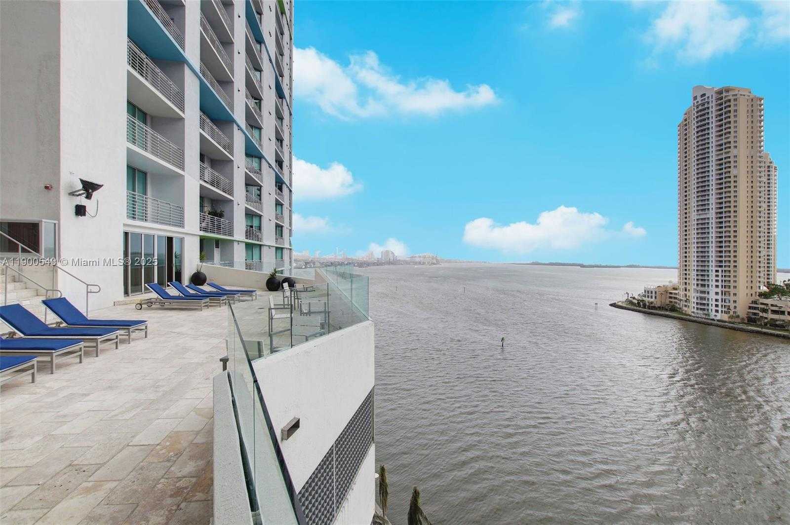 Small Image of 335 Biscayne Blvd, Miami, FL 33132, USA Number 27