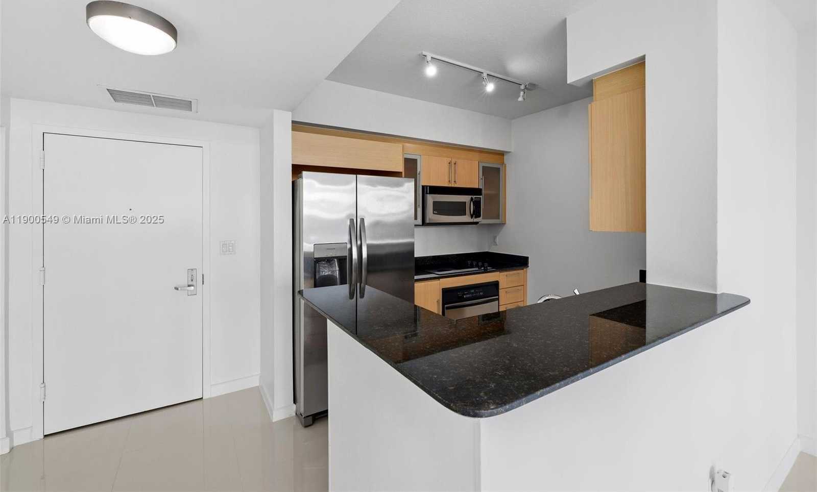 Small Image of 335 Biscayne Blvd, Miami, FL 33132, USA Number 9