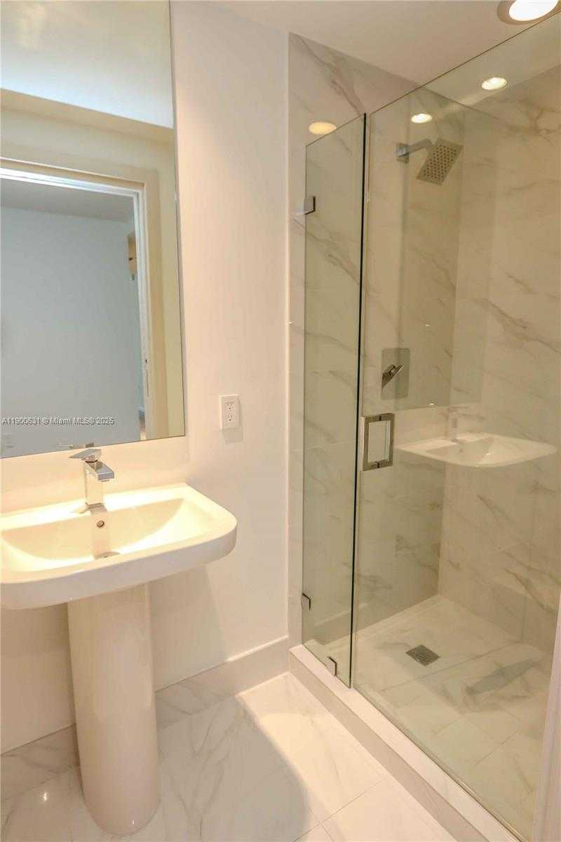 Small Image of 801 SOUTH MIAMI AVE #3306, Miami Number 27