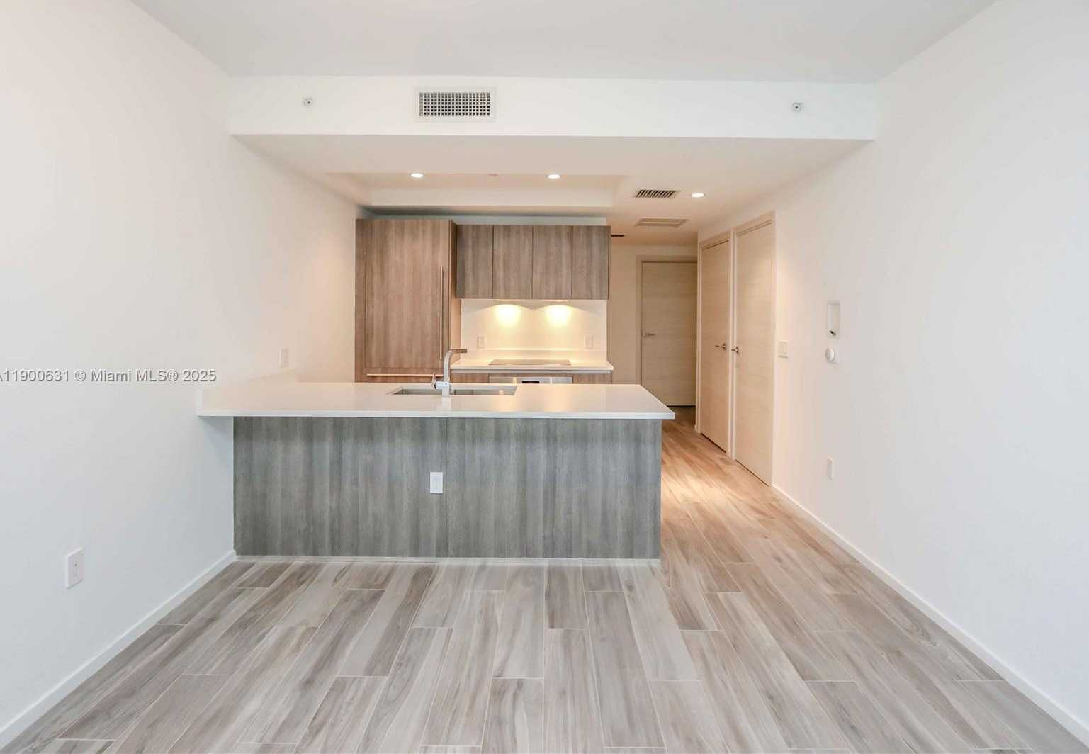 Small Image of 801 SOUTH MIAMI AVE #3306, Miami Number 3