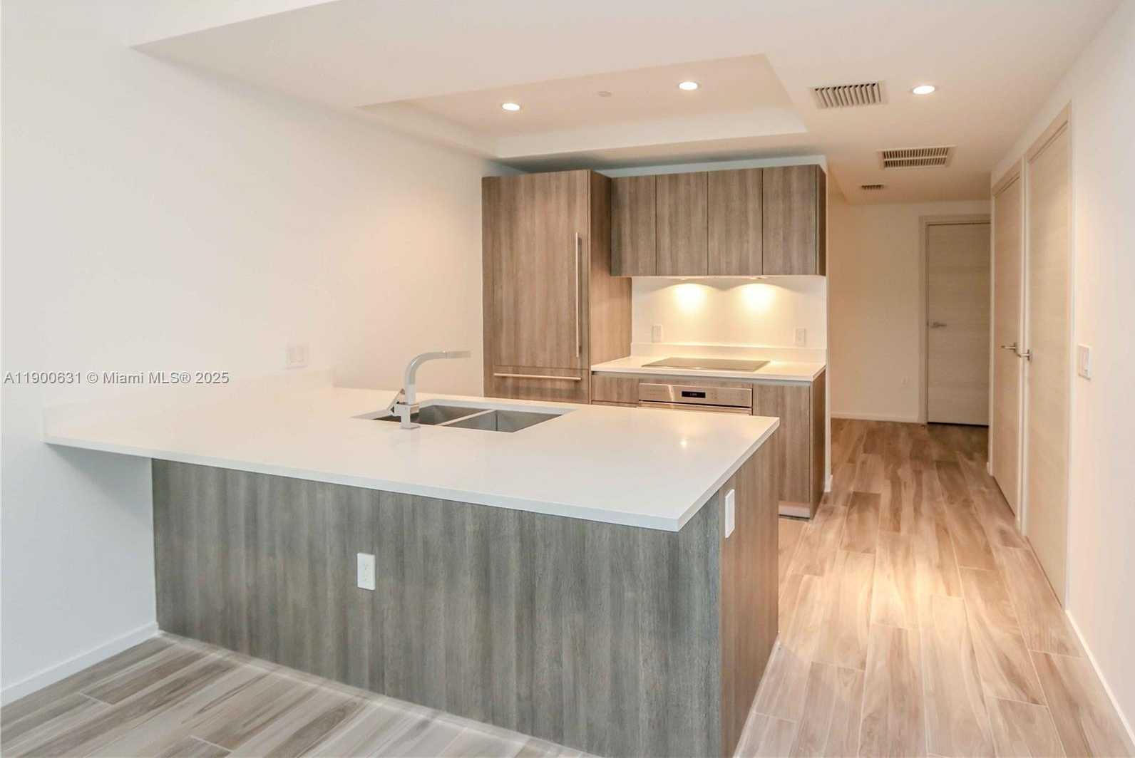 Small Image of 801 SOUTH MIAMI AVE #3306, Miami Number 4