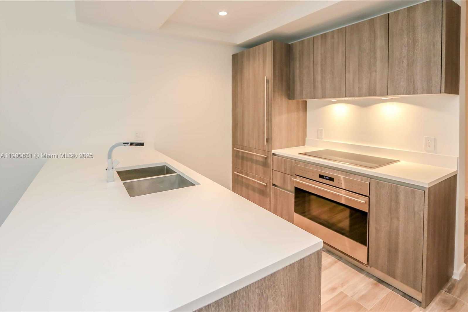 Small Image of 801 SOUTH MIAMI AVE #3306, Miami Number 5