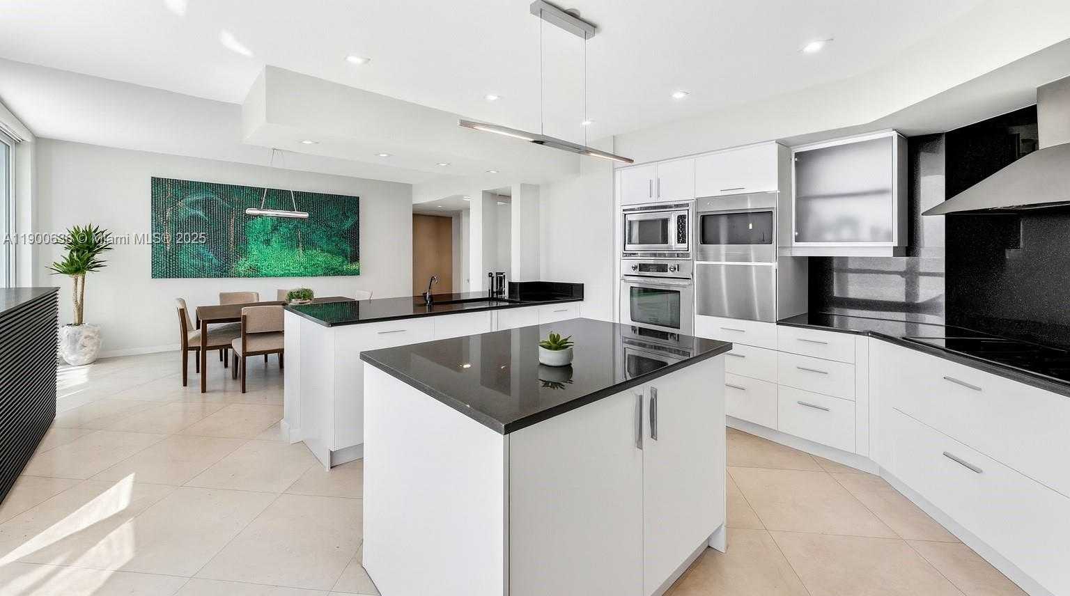 Small Image of 1331 BRICKELL BAY DR #3711, Miami Number 3