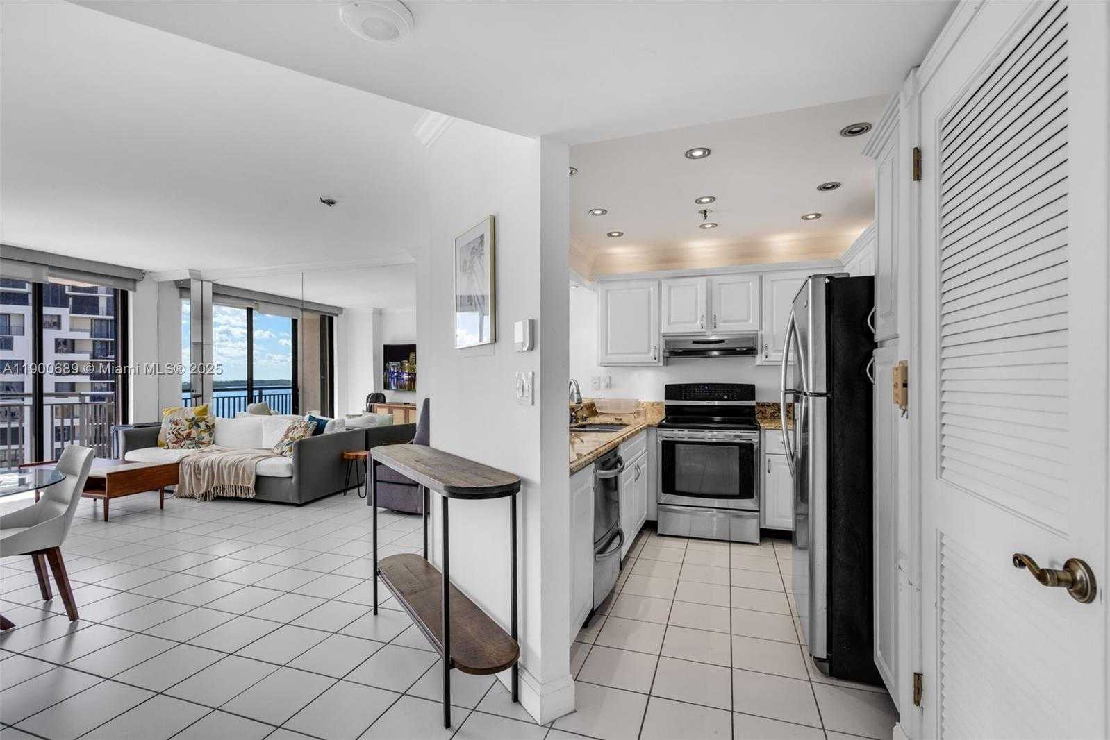 Small Image of 540 BRICKELL KEY DR #1813, Miami Number 6