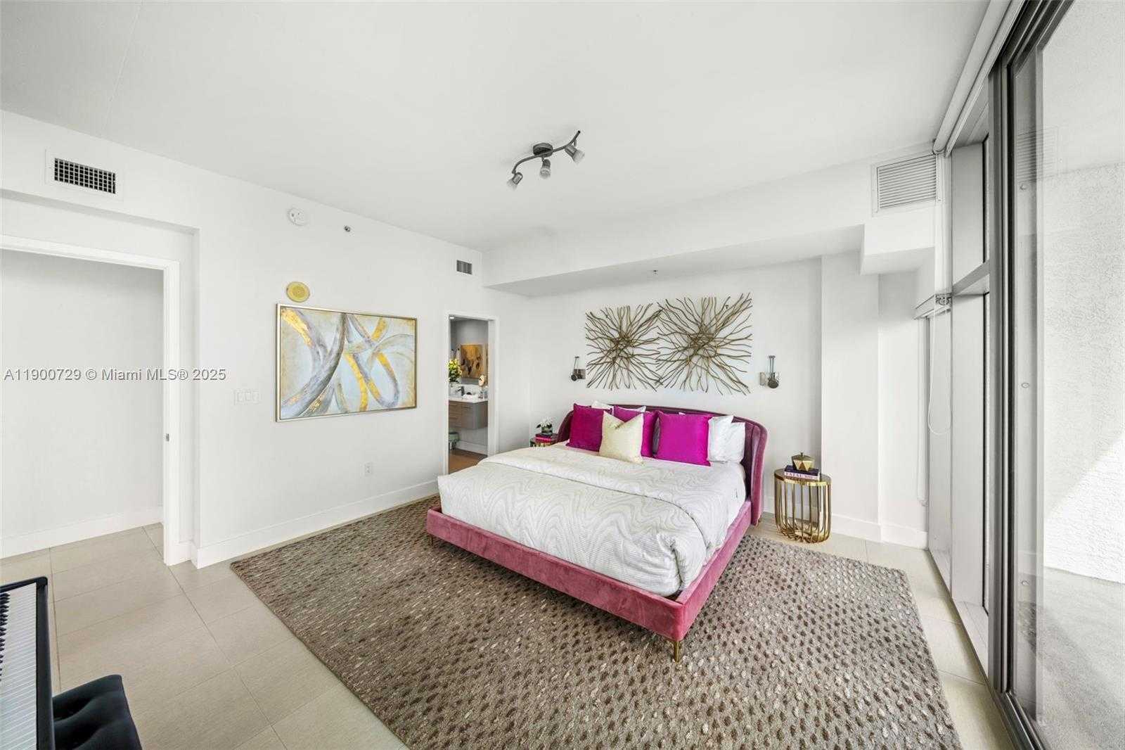 Small Image of 3301 NORTH EAST 1ST AVE #H2412, Miami Number 19