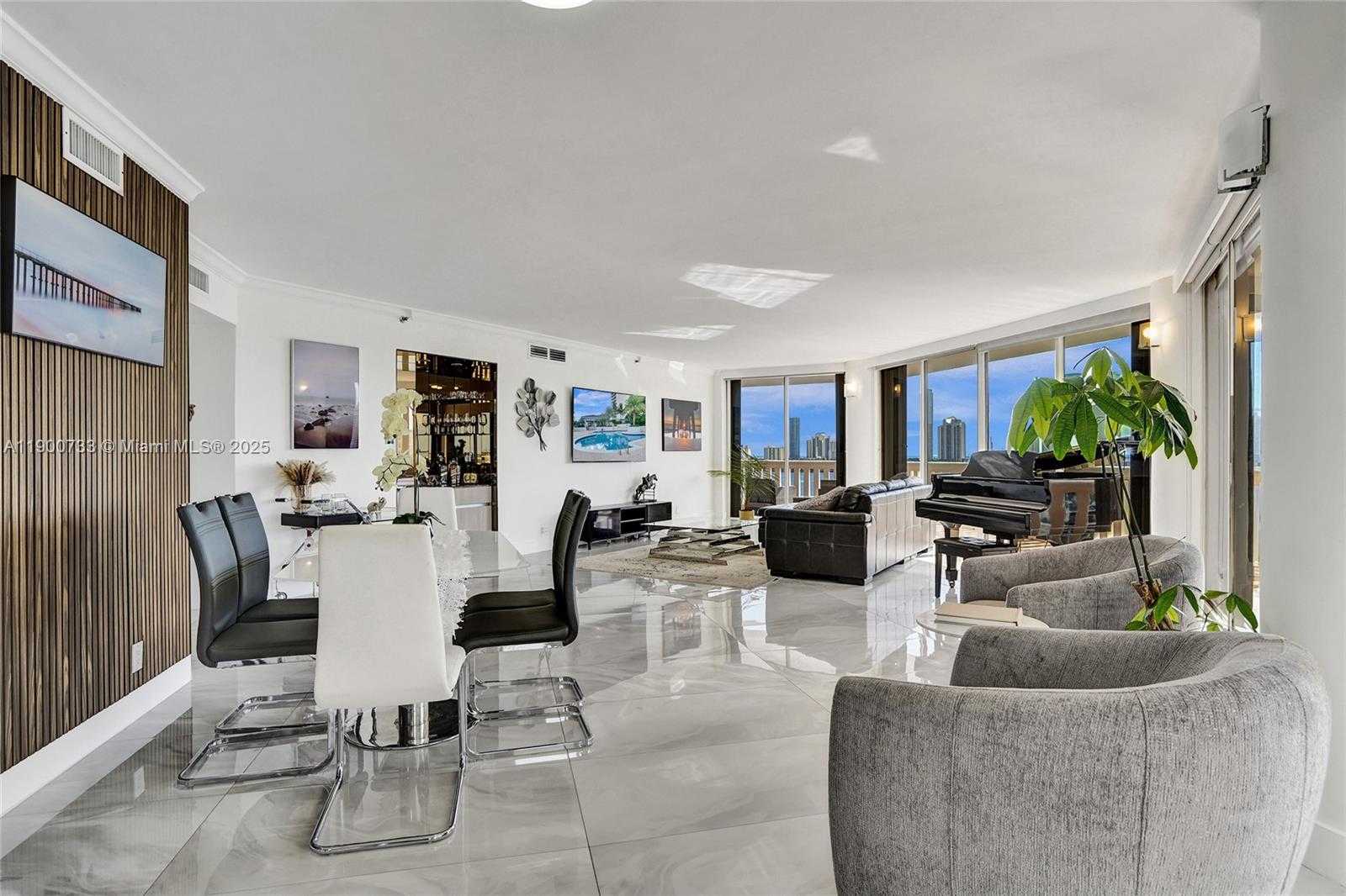 Small Image of 3000 ISLAND BLVD #1106, Aventura Number 19