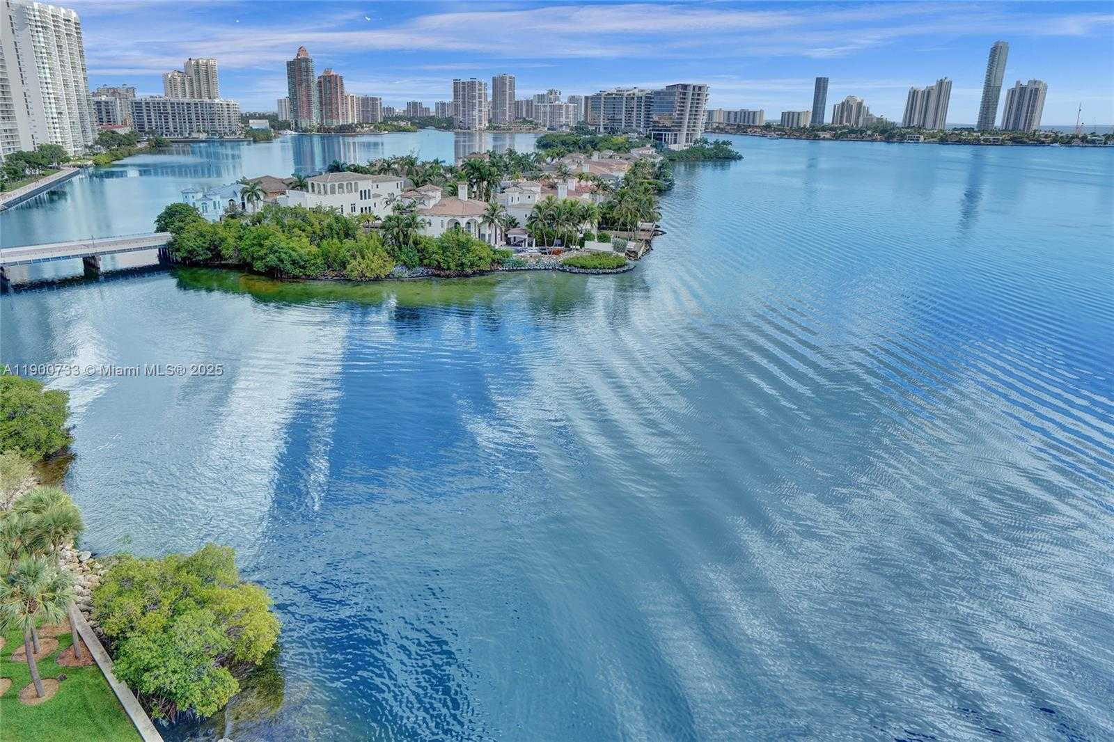 Small Image of 3000 ISLAND BLVD #1106, Aventura Number 3