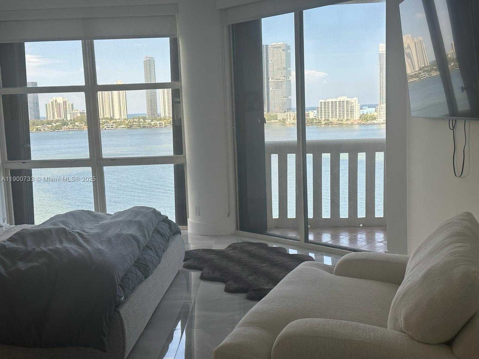 Small Image of 3000 ISLAND BLVD #1106, Aventura Number 32