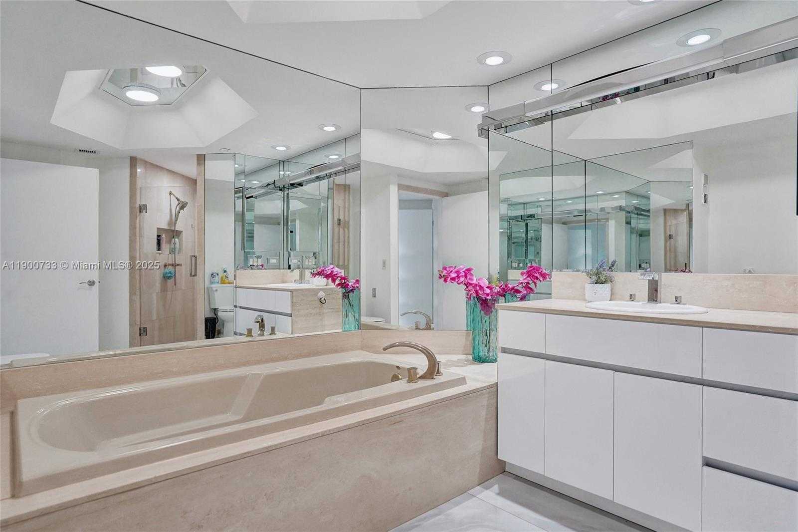 Small Image of 3000 ISLAND BLVD #1106, Aventura Number 45