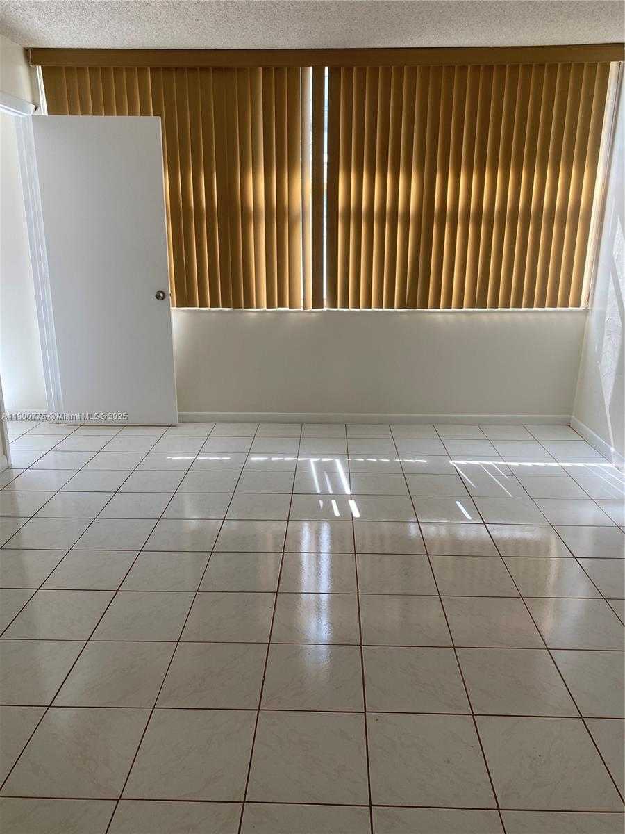 Small Image of 16570 NORTH EAST 26TH AVE #3C, North Miami Beach Number 10