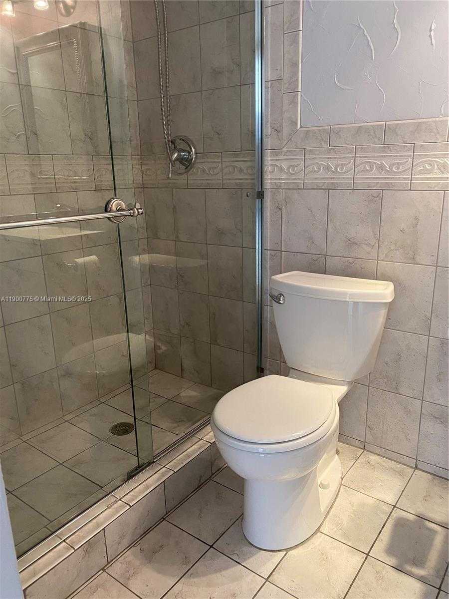 Small Image of 16570 NORTH EAST 26TH AVE #3C, North Miami Beach Number 13