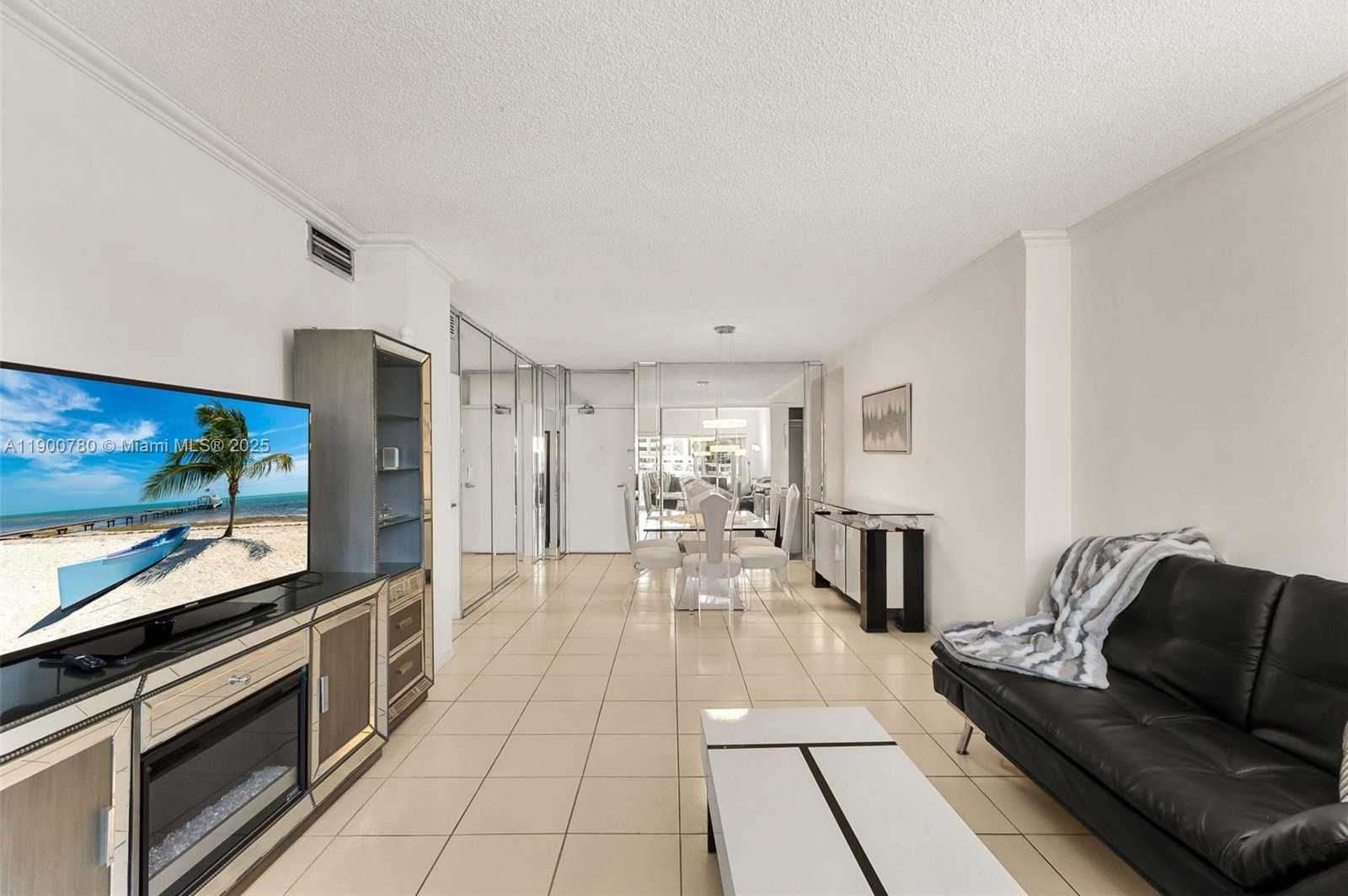 Small Image of 300 BAYVIEW DR #509, Sunny Isles Beach Number 24