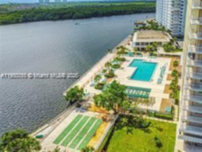 Small Image of 300 BAYVIEW DR #509, Sunny Isles Beach Number 27