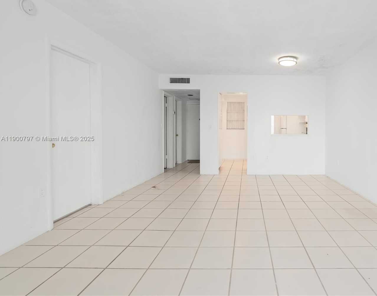 Small Image of 2910 POINT EAST DR #M412, Aventura Number 12