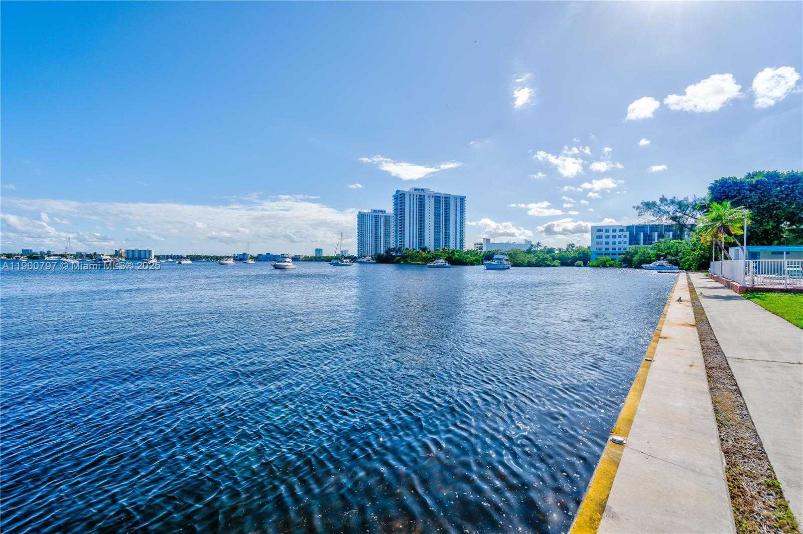 Small Image of 2910 POINT EAST DR #M412, Aventura Number 21