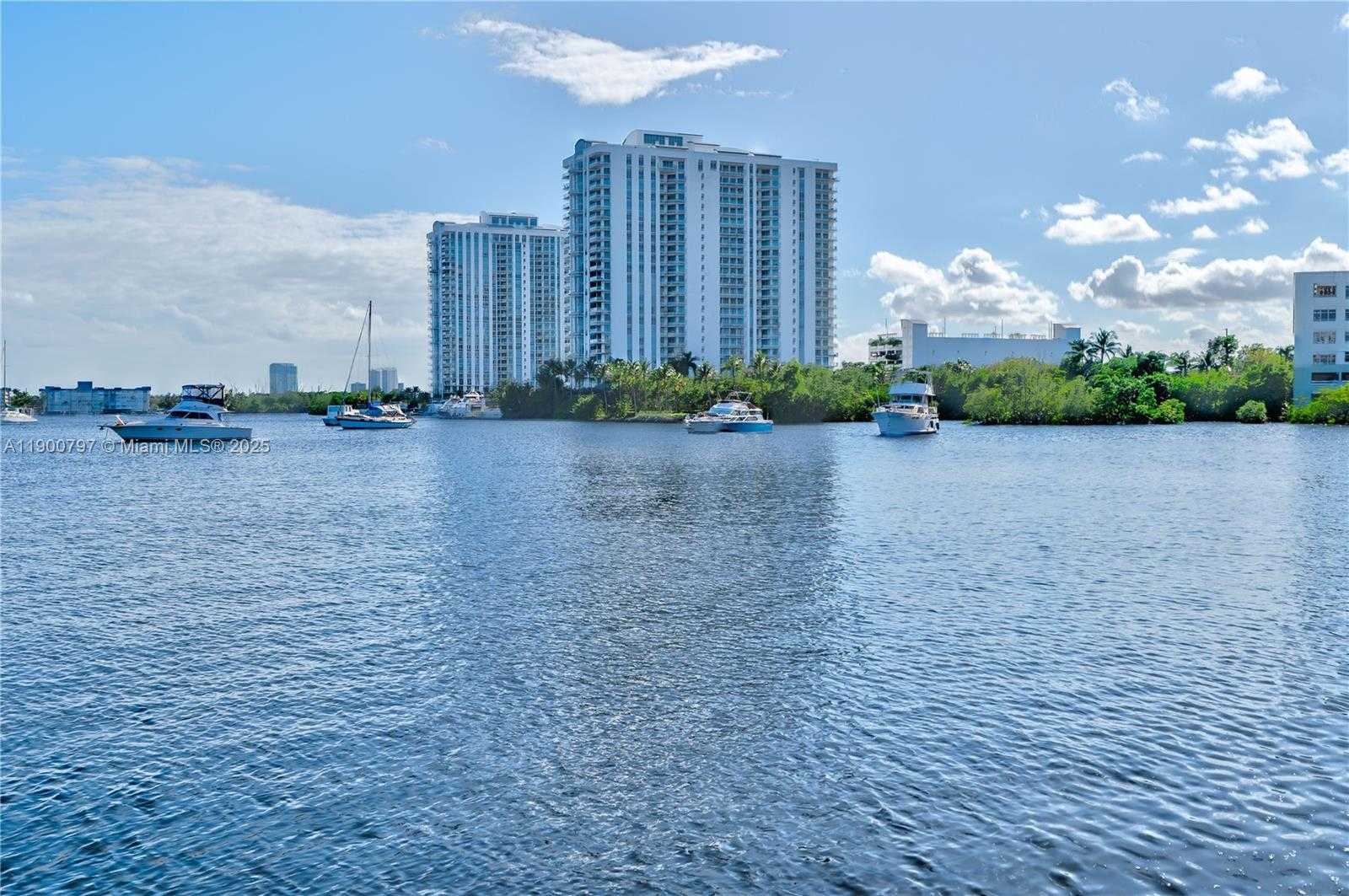 Small Image of 2910 POINT EAST DR #M412, Aventura Number 26