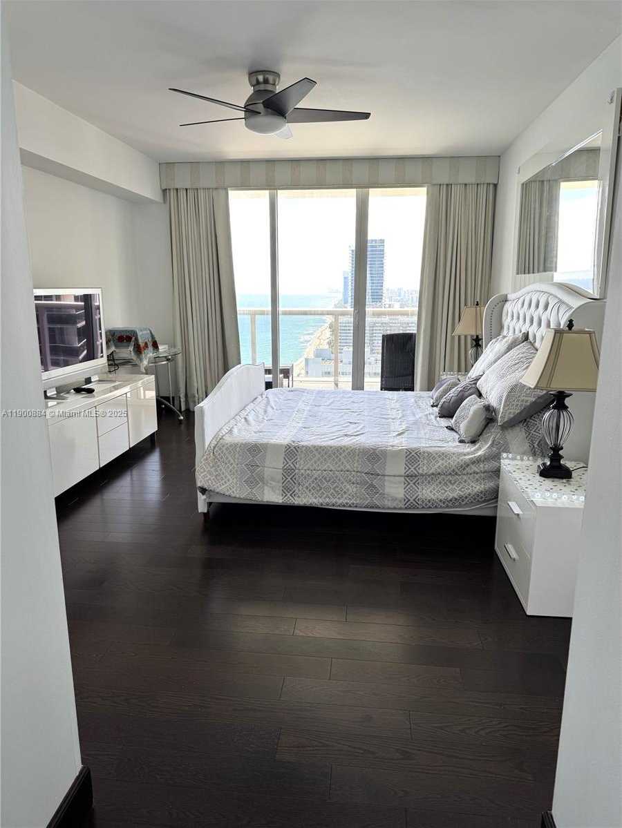 Small Image of 1830 SOUTH OCEAN DR #3303, Hallandale Beach Number 11