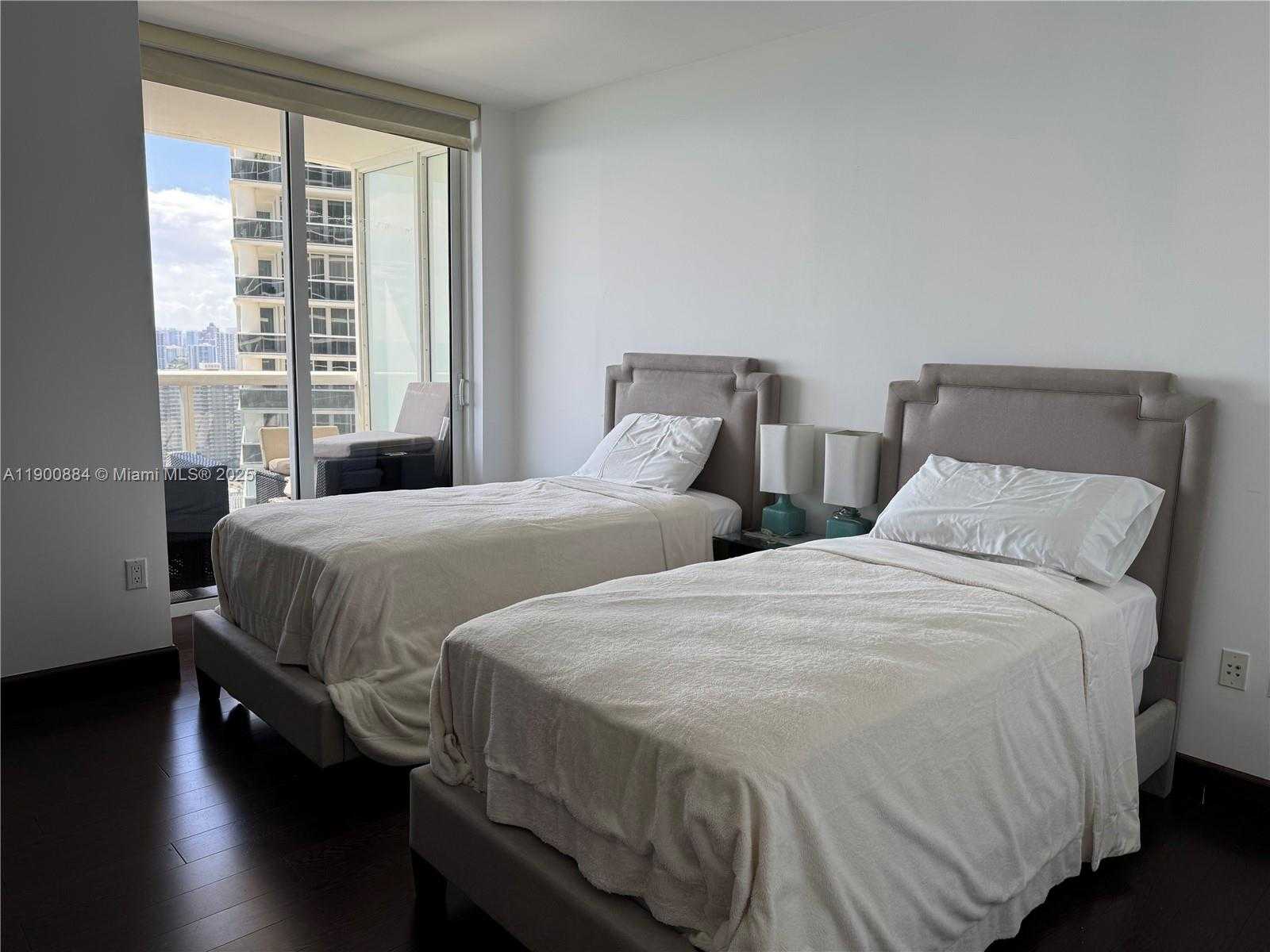 Small Image of 1830 SOUTH OCEAN DR #3303, Hallandale Beach Number 14