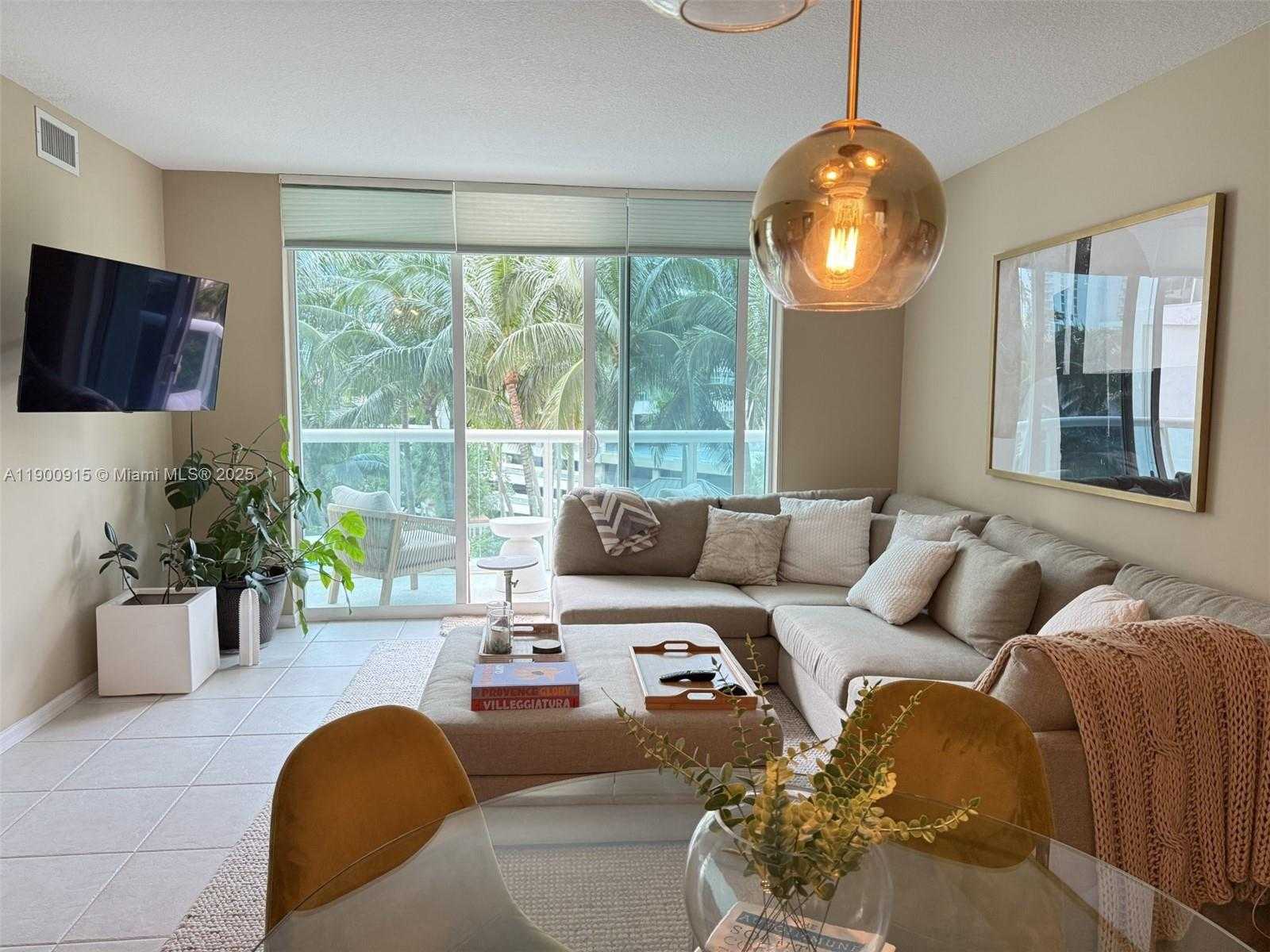 Small Image of 347 NORTH NEW RIVER DR E #907, Fort Lauderdale Number 2