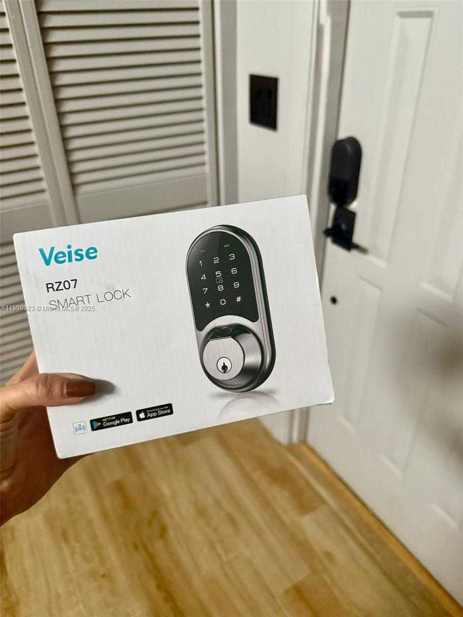 Small Image of 6169 170TH TER, Hialeah Number 15