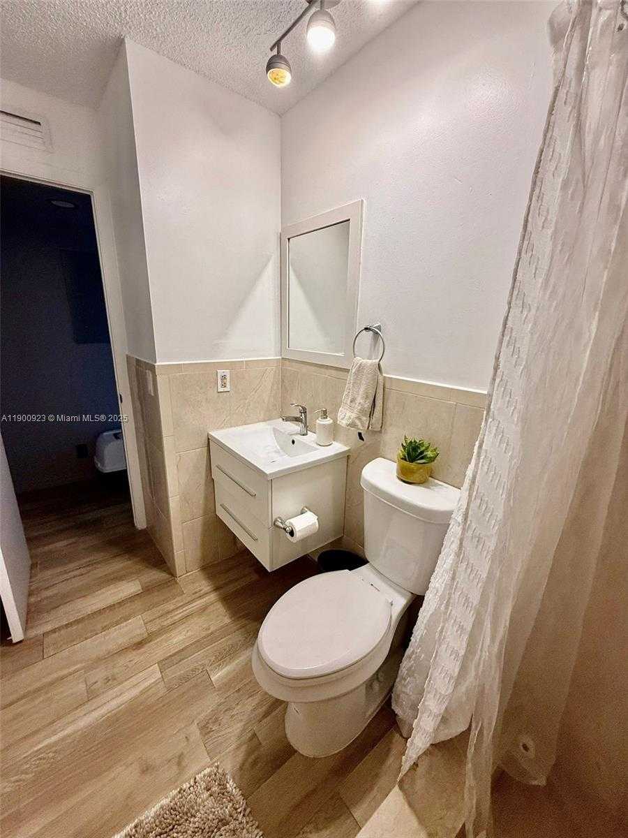 Small Image of 6169 170TH TER, Hialeah Number 19