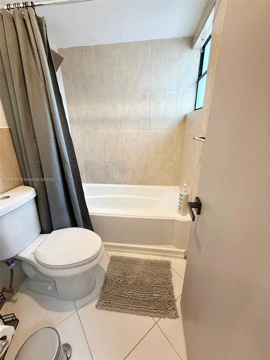 Small Image of 6169 170TH TER, Hialeah Number 29