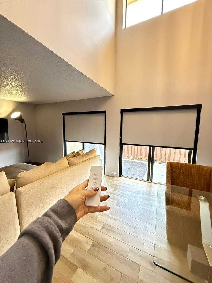 Small Image of 6169 170TH TER, Hialeah Number 3