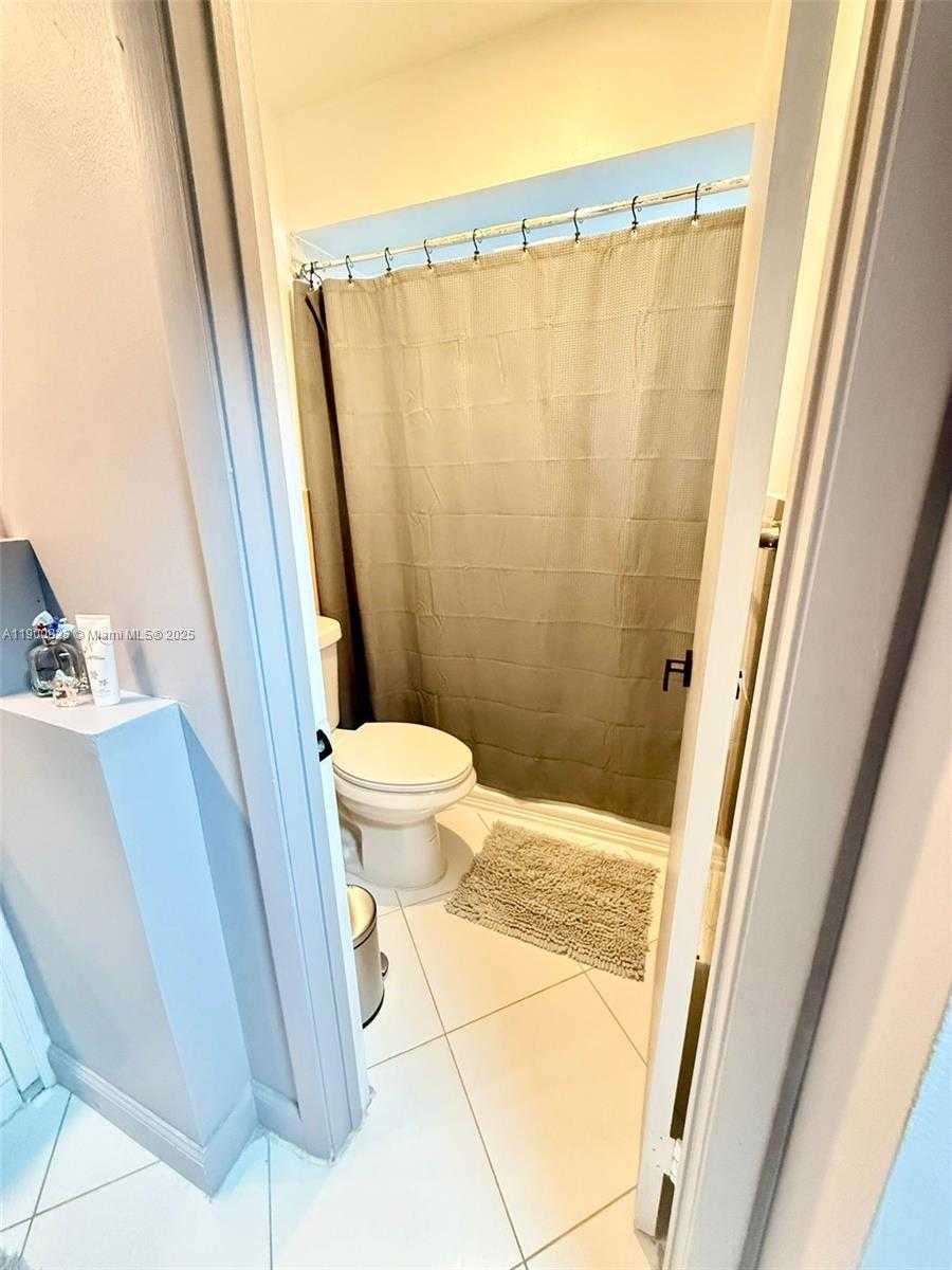 Small Image of 6169 170TH TER, Hialeah Number 32